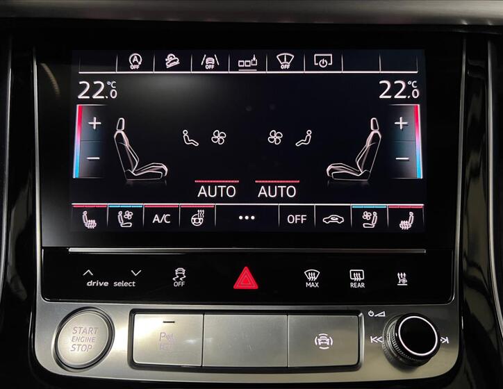 Audi Q8 26