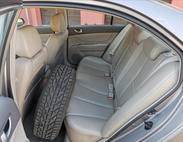 Hyundai Sonata 6