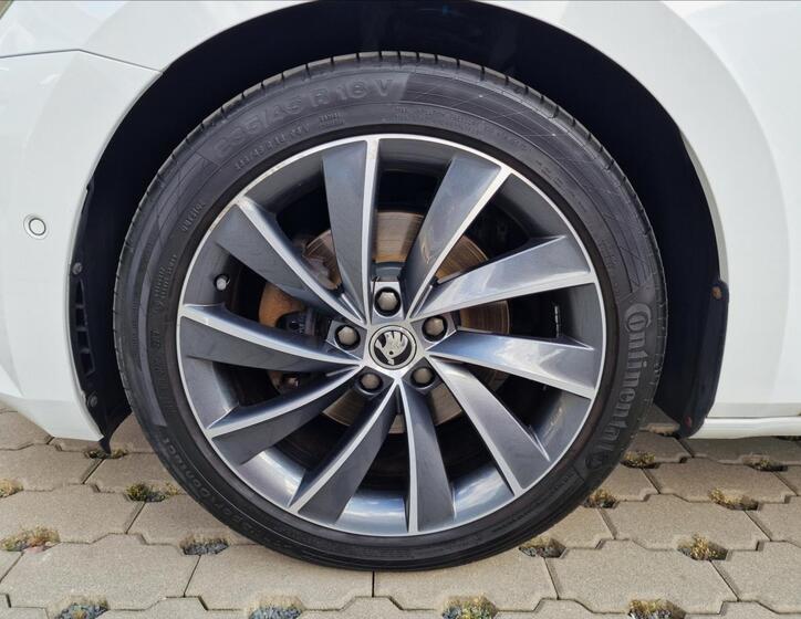 Škoda Superb 46
