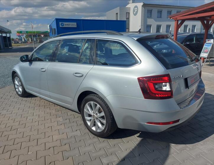 Škoda Octavia 9