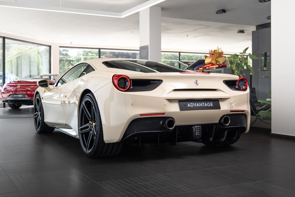 Ferrari 488