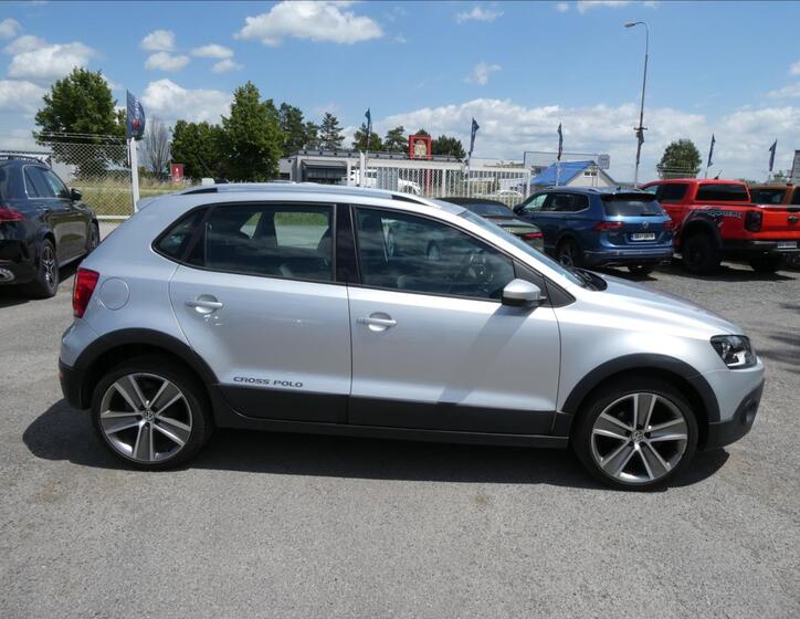 Volkswagen Polo 2