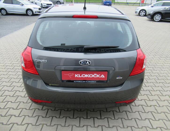 KIA Ceed 4