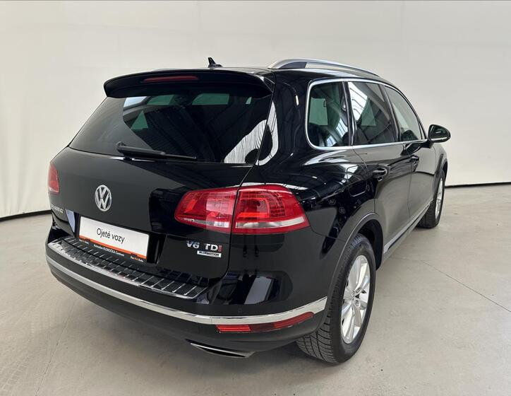 Volkswagen Touareg 2