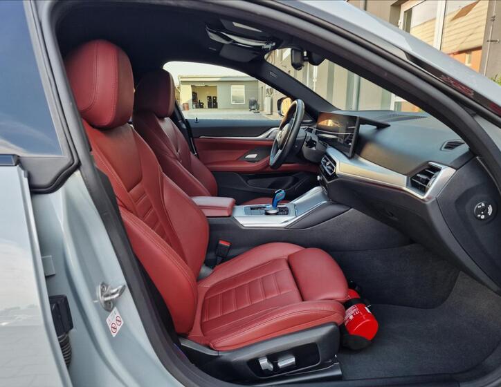 BMW i4 14