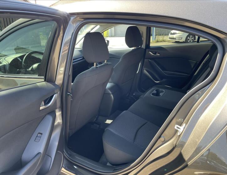Mazda 3 26