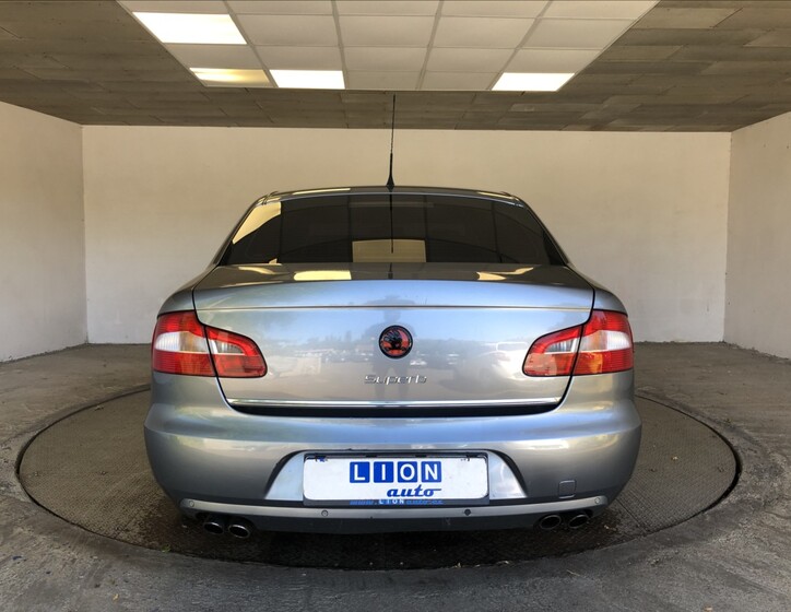 Škoda Superb 33