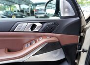 BMW X7 18