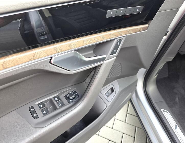 Volkswagen Touareg 24