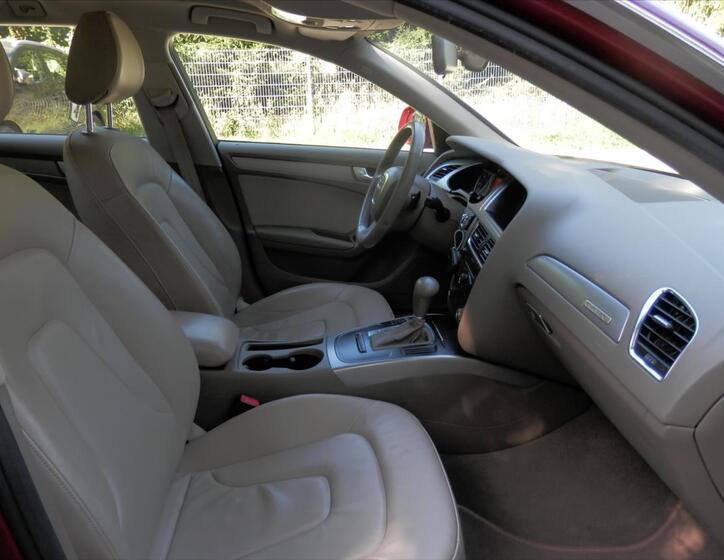 Audi A4 13