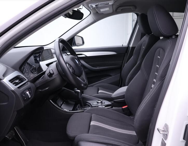 BMW X1 13