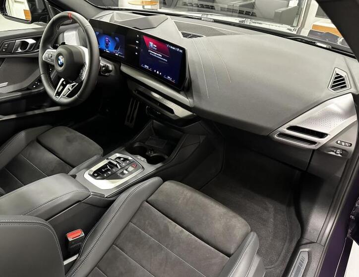 BMW Řada 2 9