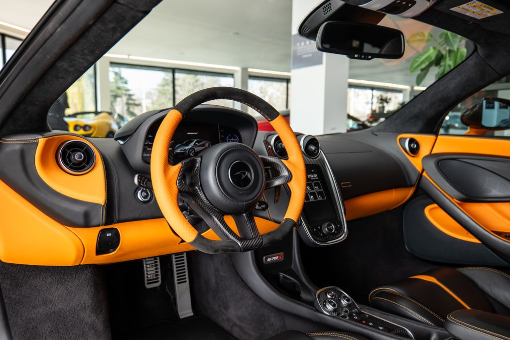 McLaren 570S