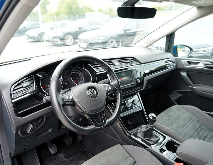 Volkswagen Touran 25