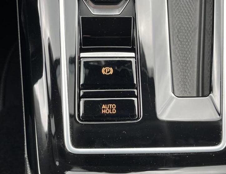Volkswagen Golf 48