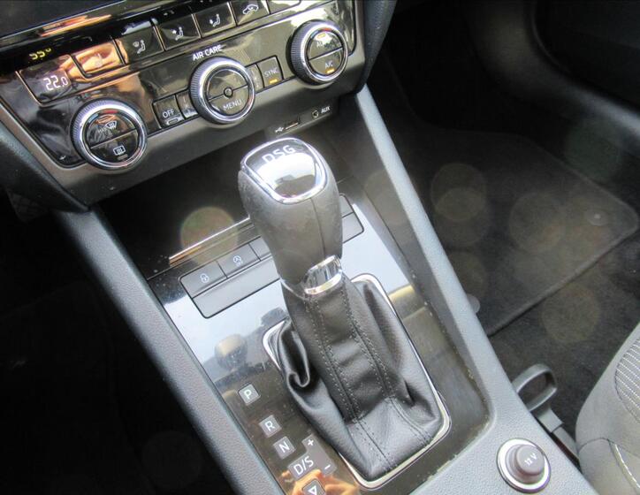 Škoda Octavia 14