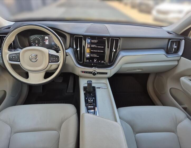 Volvo XC60 9