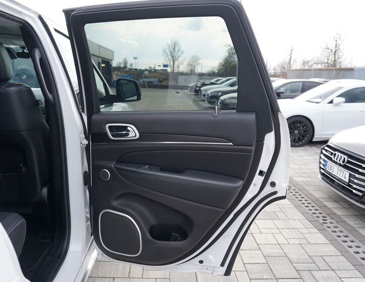 Jeep Grand Cherokee 29