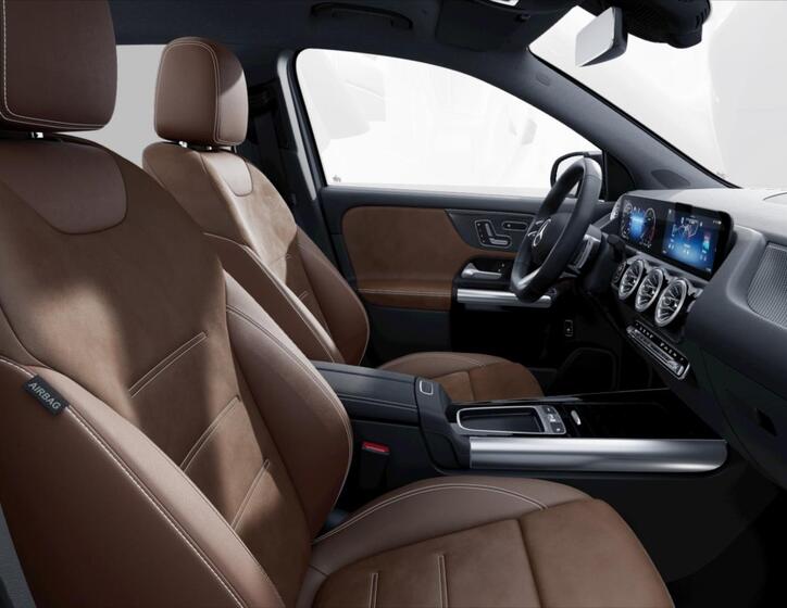 Mercedes-Benz GLA 7