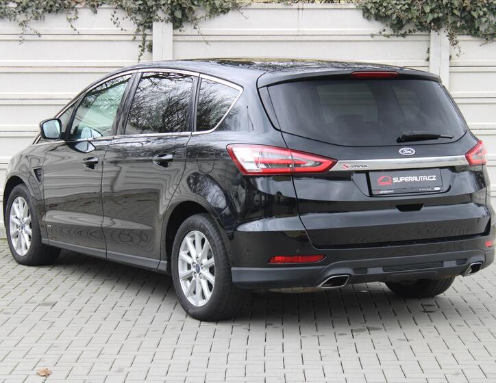 Ford S-MAX 4