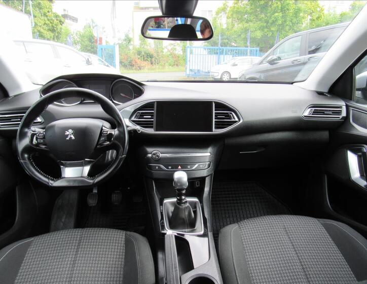 Peugeot 308 11