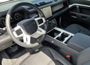 Land Rover Defender 12
