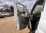 Ford Transit 9