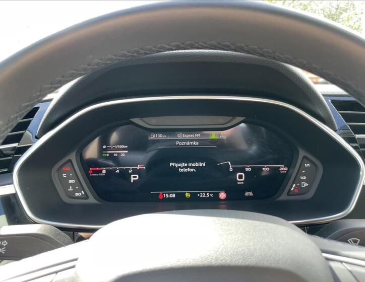 Audi Q3 9