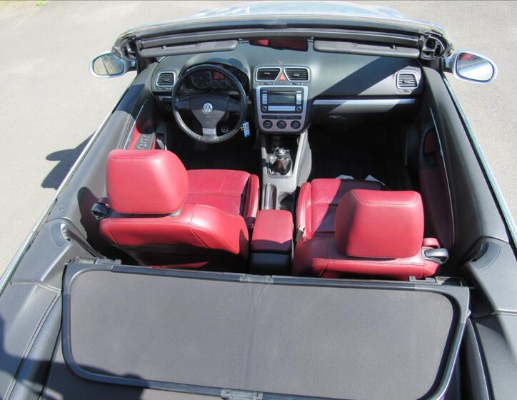 Volkswagen EOS 11