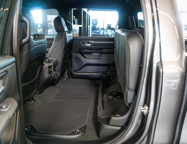 Dodge RAM 32