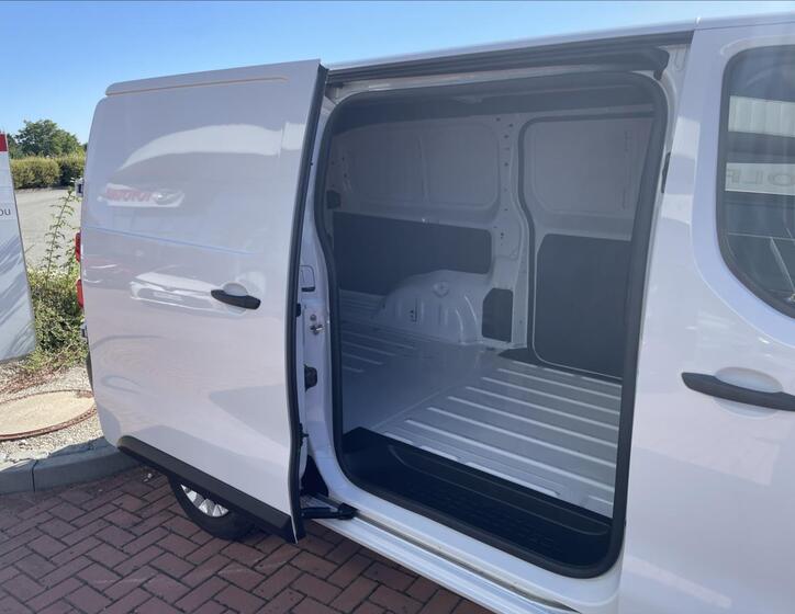 Toyota ProAce 8