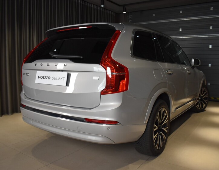Volvo XC90 4