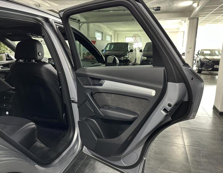 Audi SQ5 26
