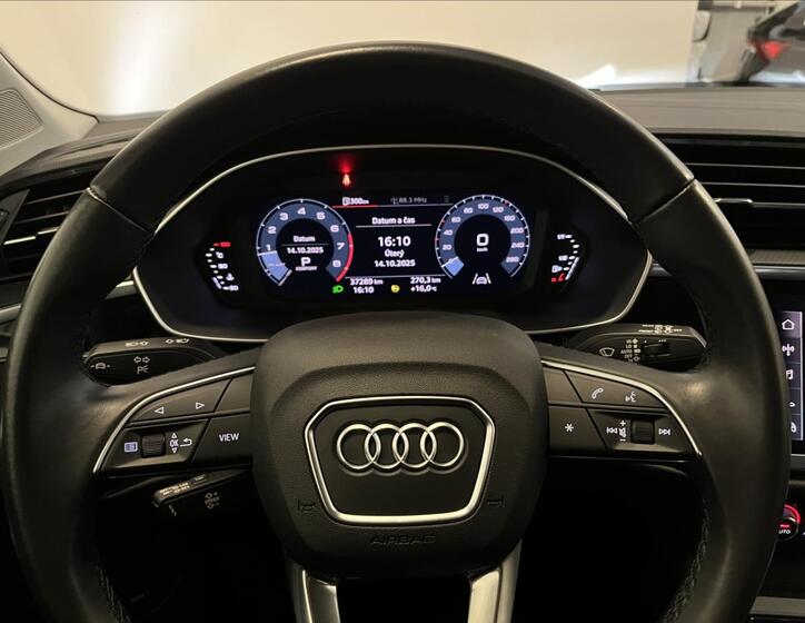 Audi Q3 14