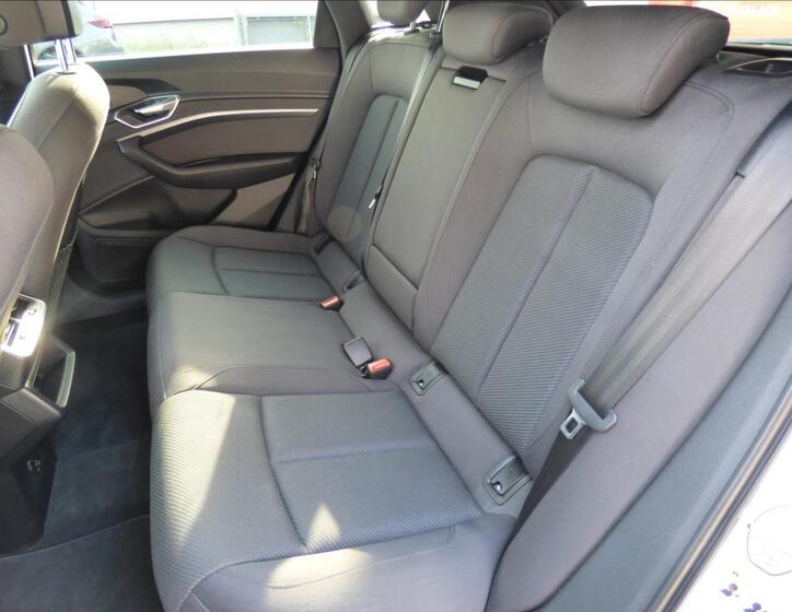 Audi e-tron 45
