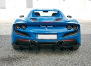 Ferrari F8 5