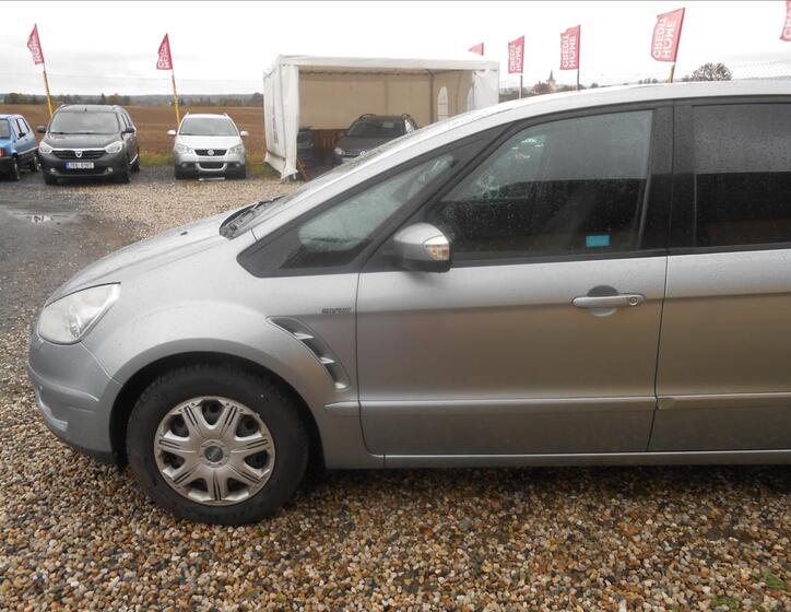 Ford S-MAX 10