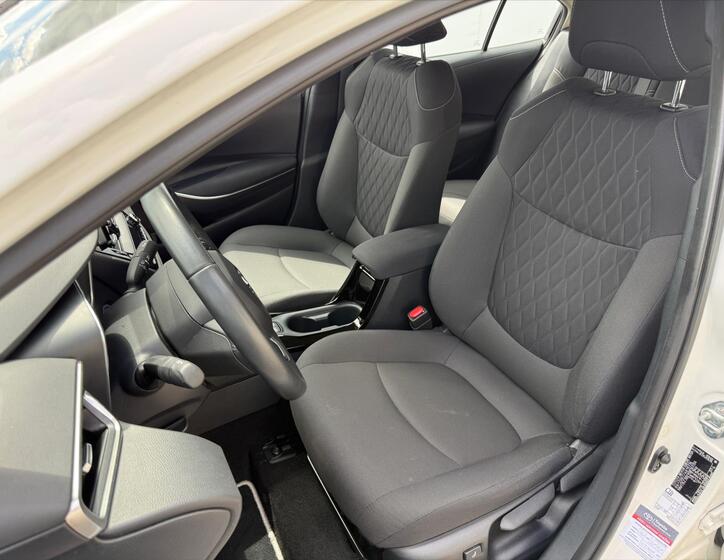 Toyota Corolla 9