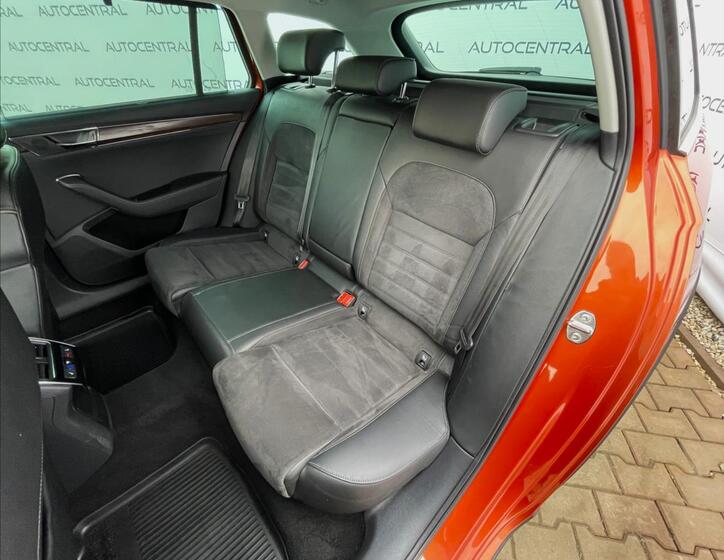 Škoda Superb 32