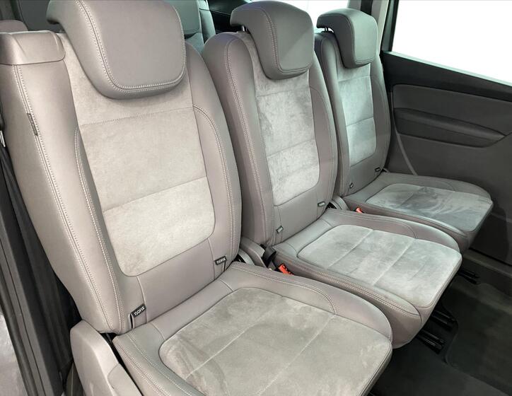 Volkswagen Sharan 8