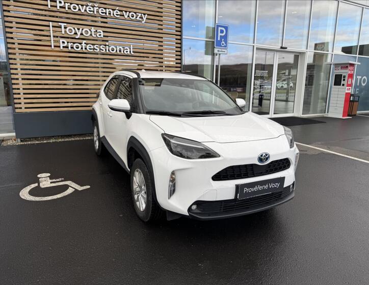 Toyota Yaris Cross 14