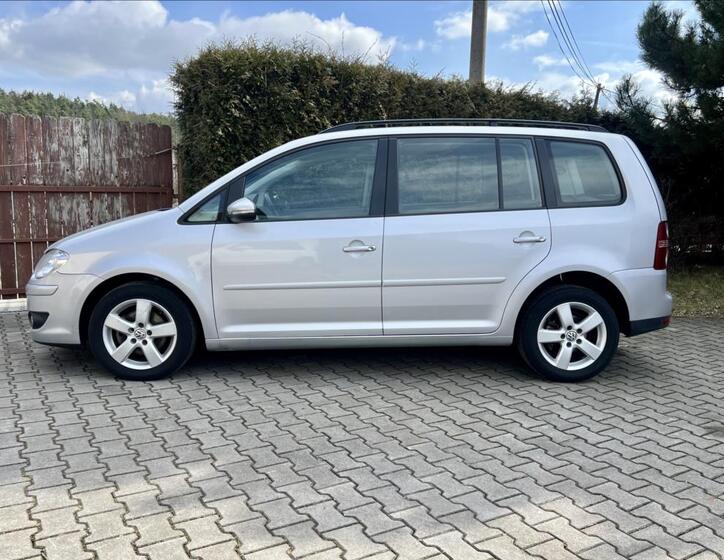 Volkswagen Touran 2
