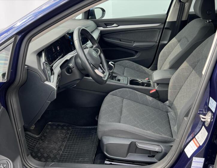 Volkswagen Golf 11
