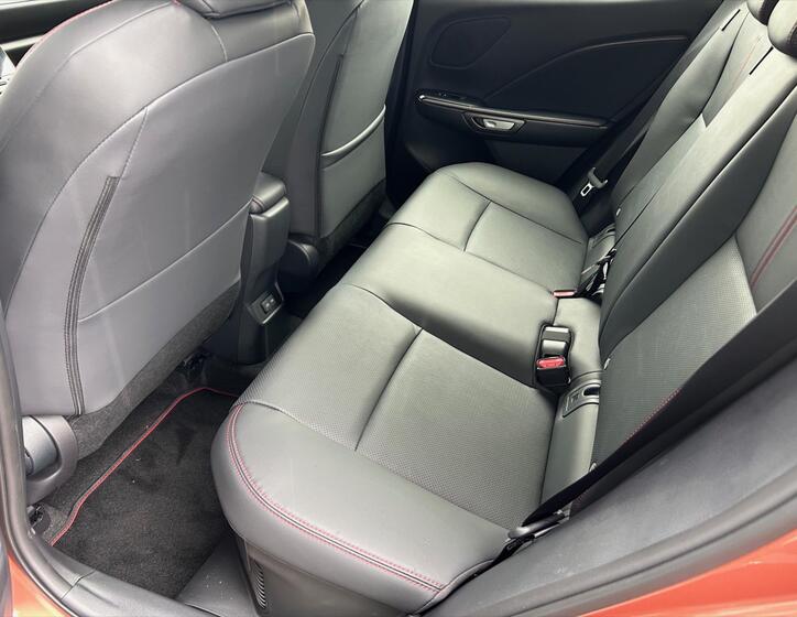 Lexus LBX 10