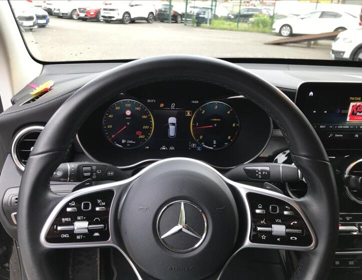 Mercedes-Benz GLC 8