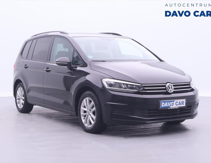 Volkswagen Touran 1