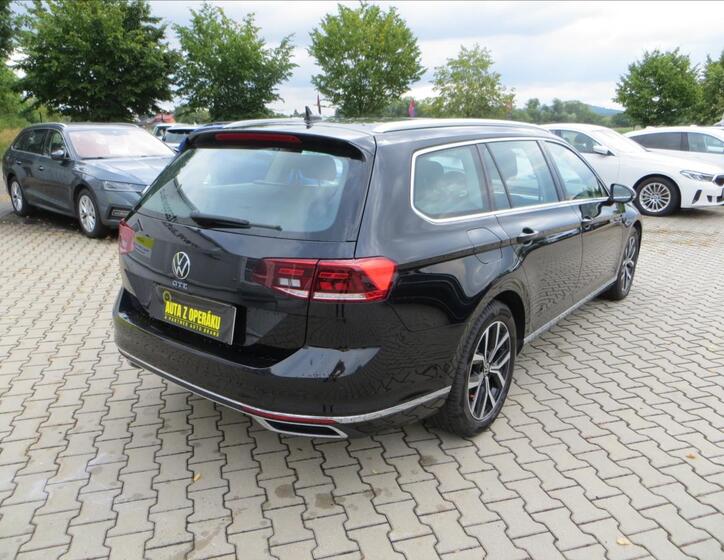 Volkswagen Passat 9