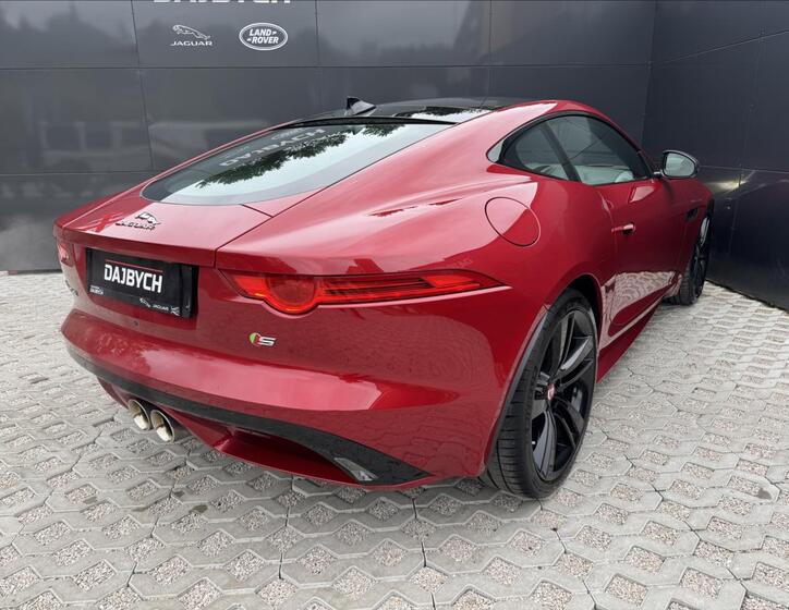 Jaguar F-Type 7