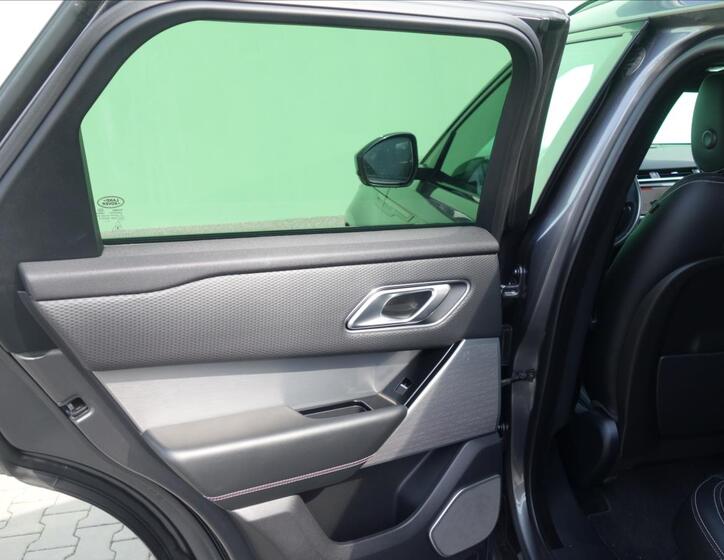 Land Rover Range Rover Velar 32
