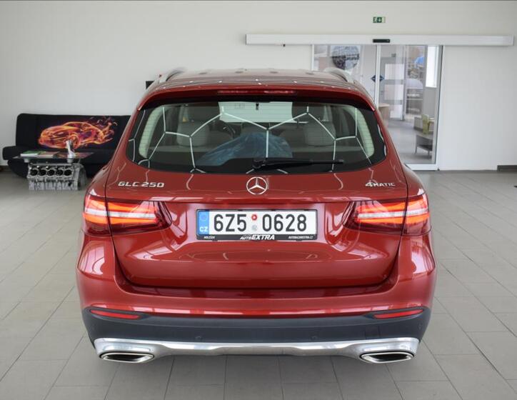 Mercedes-Benz GLC 7